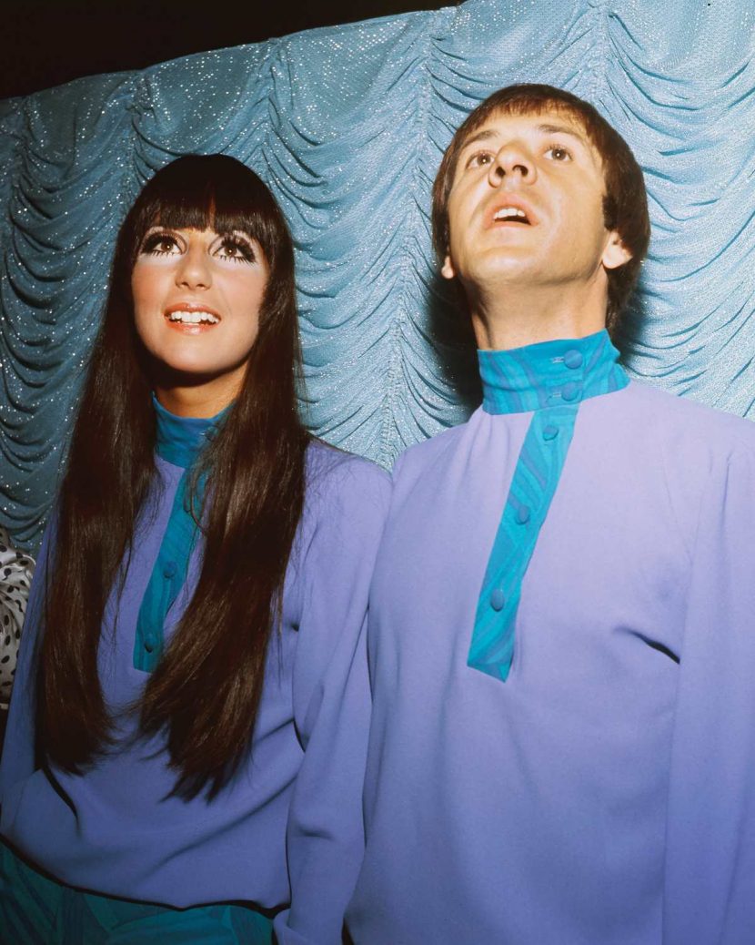 Sonny Bono e Cher con i completi uguali