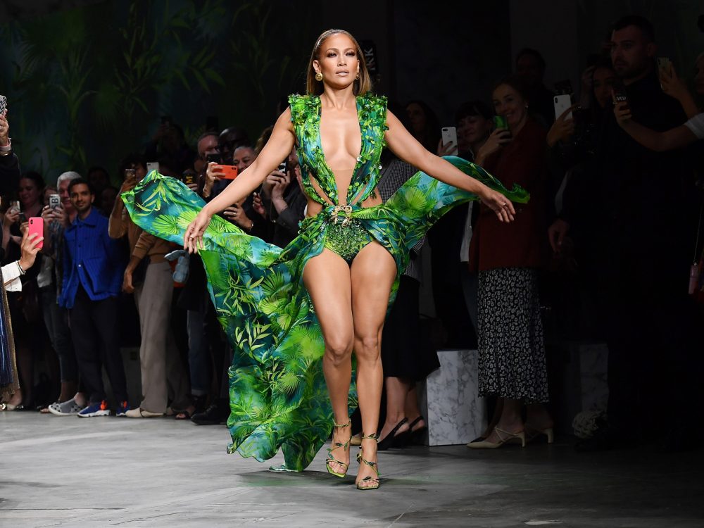 Jennifer Lopez con jungle dress