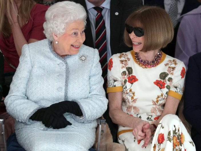 Regina Elisabetta e Anna Wintour