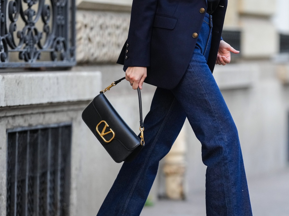Borsa logo, l’accessorio amato dalle it-girls