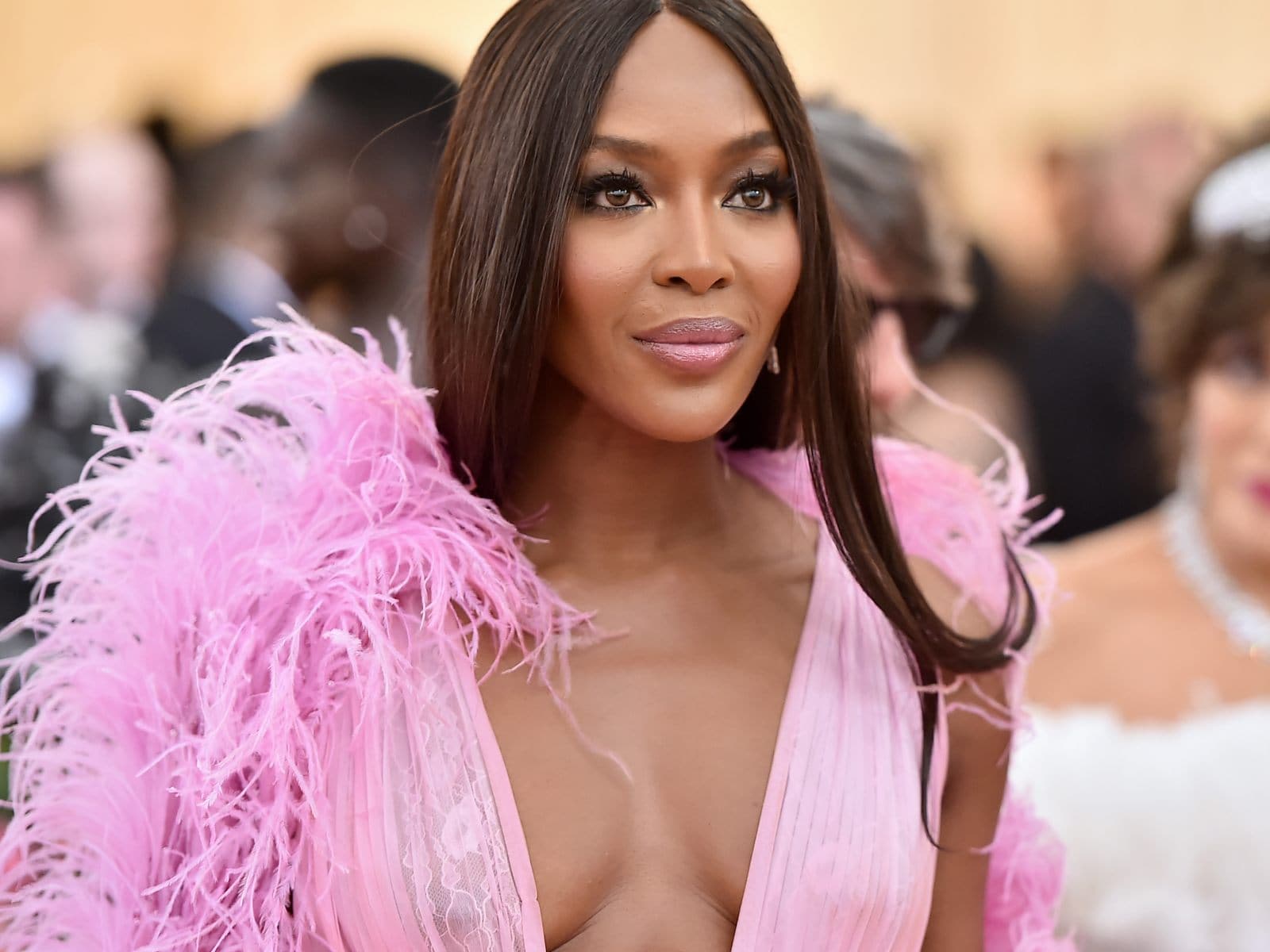 Naomi Campbell, la Venere Nera: i look più belli dell’iconica top model