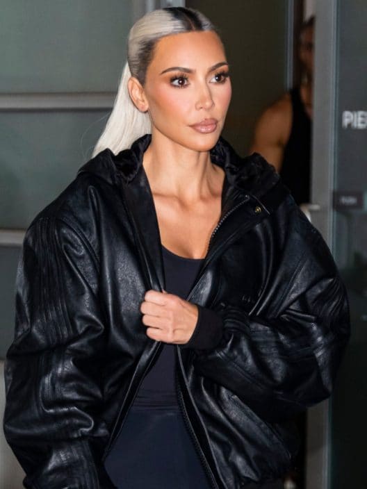 Kim Kardashian in pelle: il matchy matchy con le figlie è super