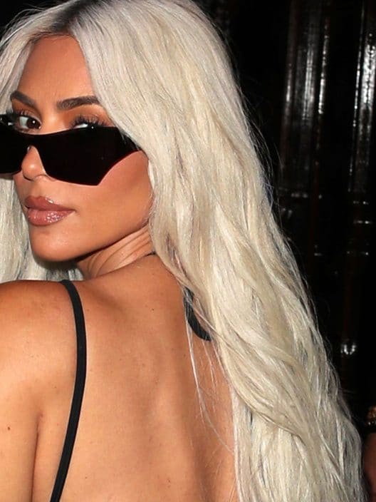 Leather rock: il look in pelle di Kim Kardashian è un inno a osare