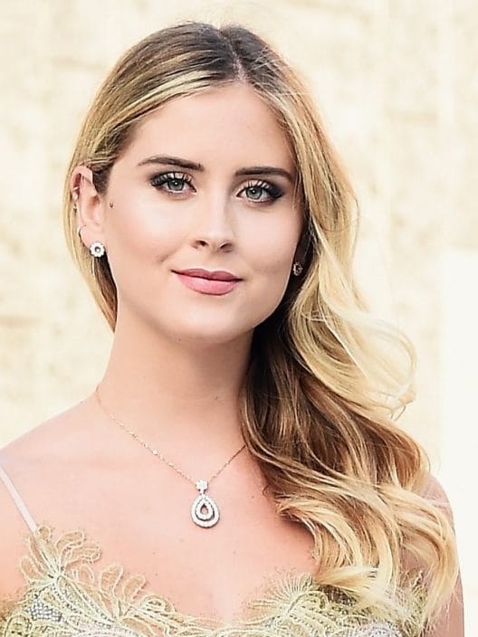 Wild & chic: Valentina Ferragni risplende a Saint Tropez con il look animalier