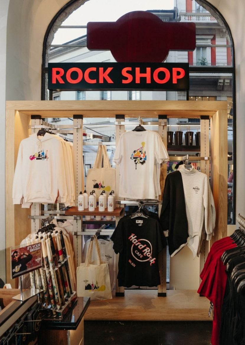 La capsule collection realizzata dagli studenti di Naba per Hard Rock Cafe Milan 