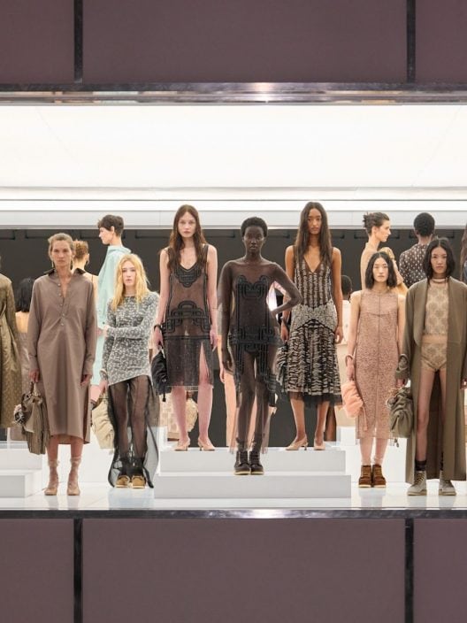 Fashion Weeks PE 2025: tutte le tendenze moda del futuro prossimo