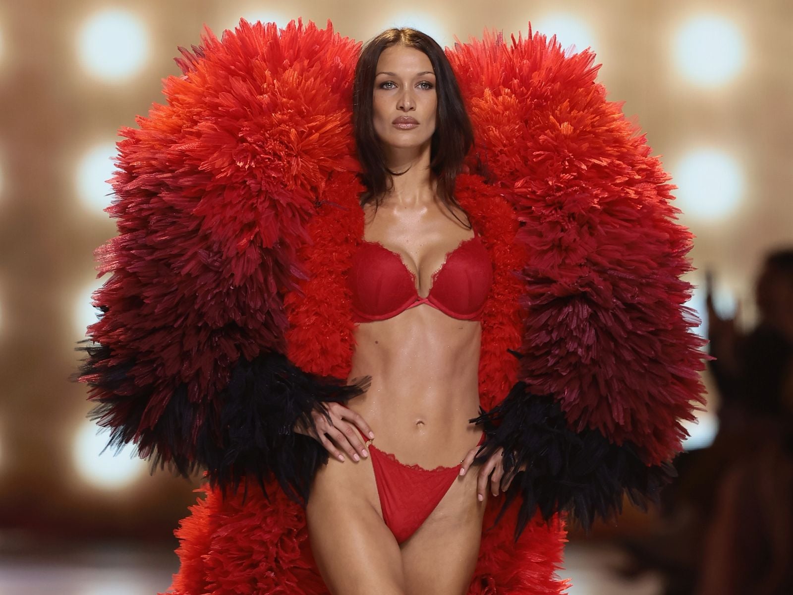 Victoria’s Secret, gli “angeli” tornano in passerella e inizia un nuovo corso